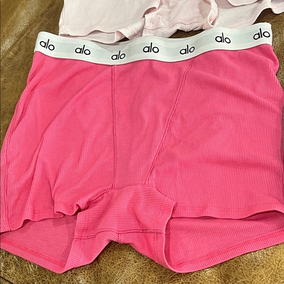 ALO Yoga Ribbed Boxer Briefs Set - Picture 2 of 10